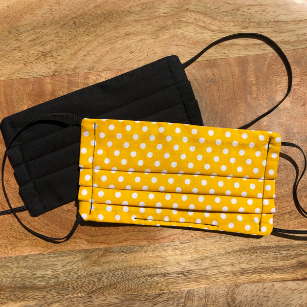 Reversible black & yellow polka dots mask