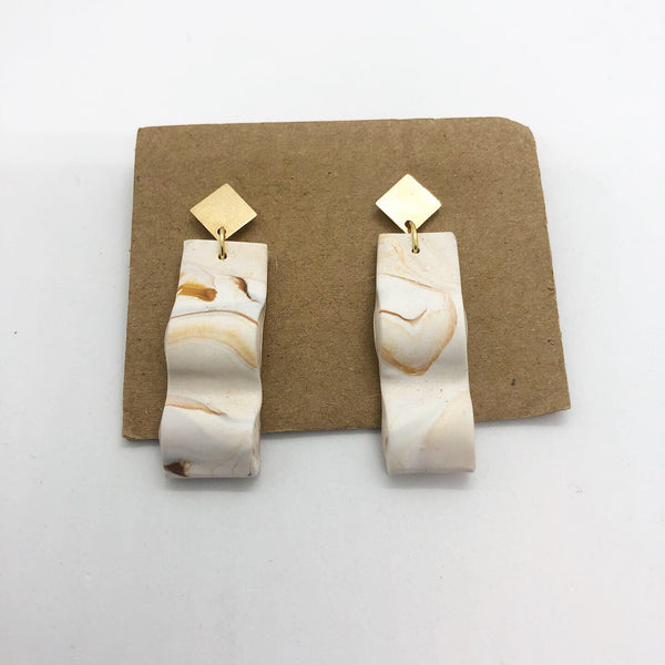 Olitas beige earrings