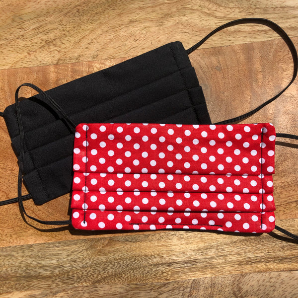 Reversible black & red polka dots mask